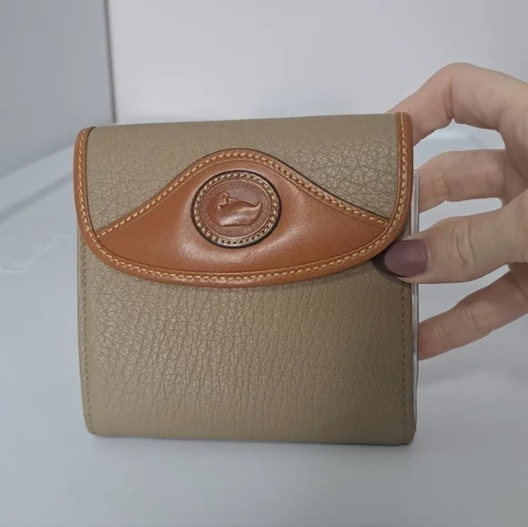 Dooney& Bourke Trifold All Weather Leather Wallet Taupe British Tan NWT - Picture 1 of 10